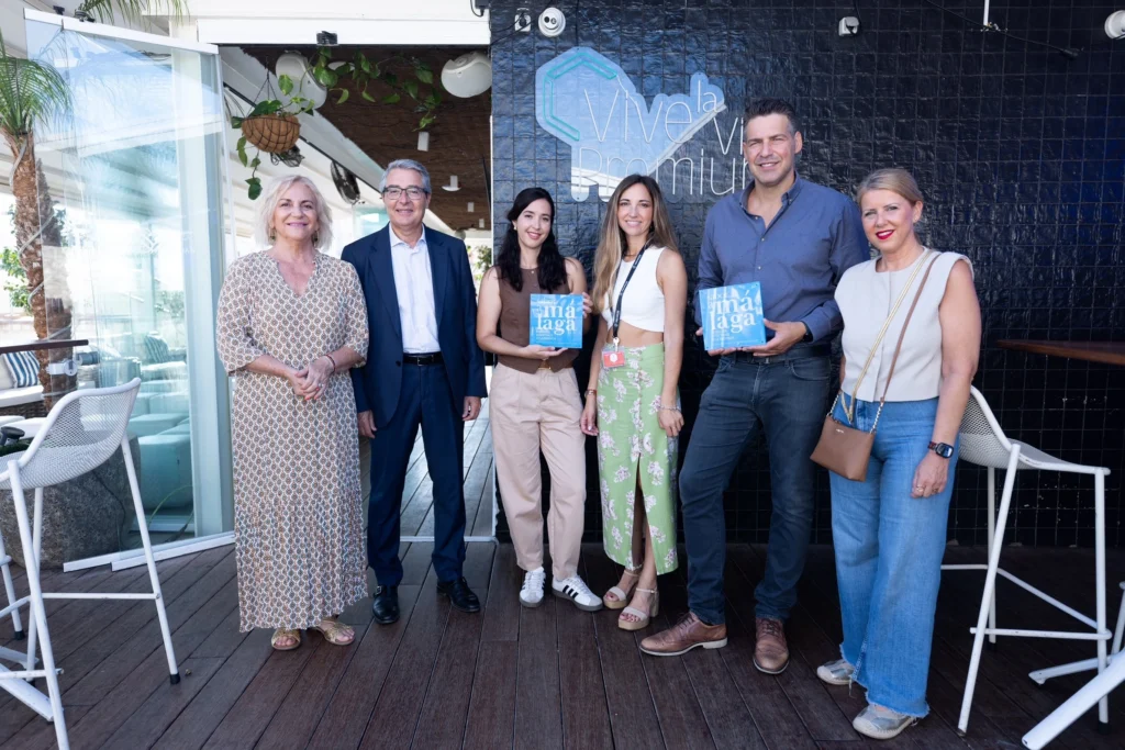 entrega sello sabor a malaga hotel gastronomico malaga premium
